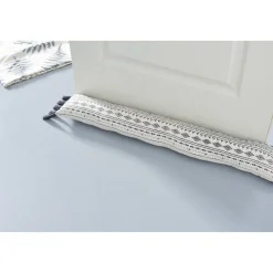 Bas de porte avec pompon à motif ethnique