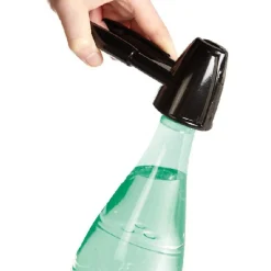 CASSE NOIX ET OUVRE BOUTEILLES