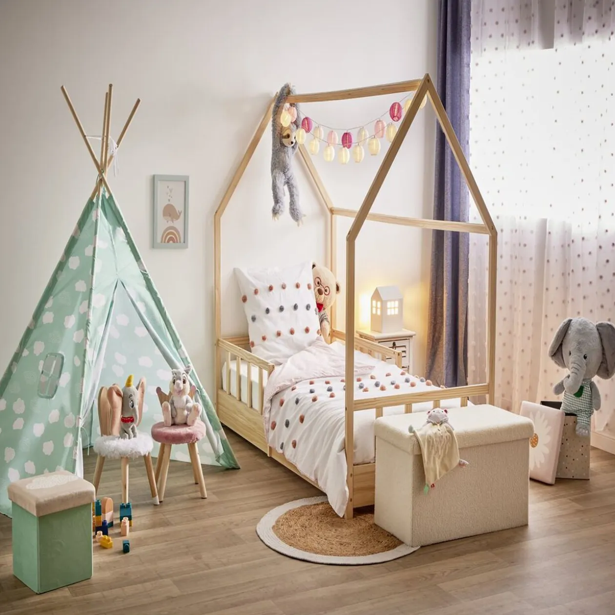 Chaise enfant avec dossier design lapin