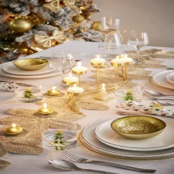 Chemin de table doré design fleurs ajourées 25x180cm