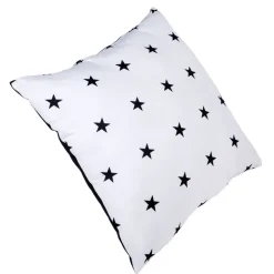 Coussin blanc motif étoiles noires