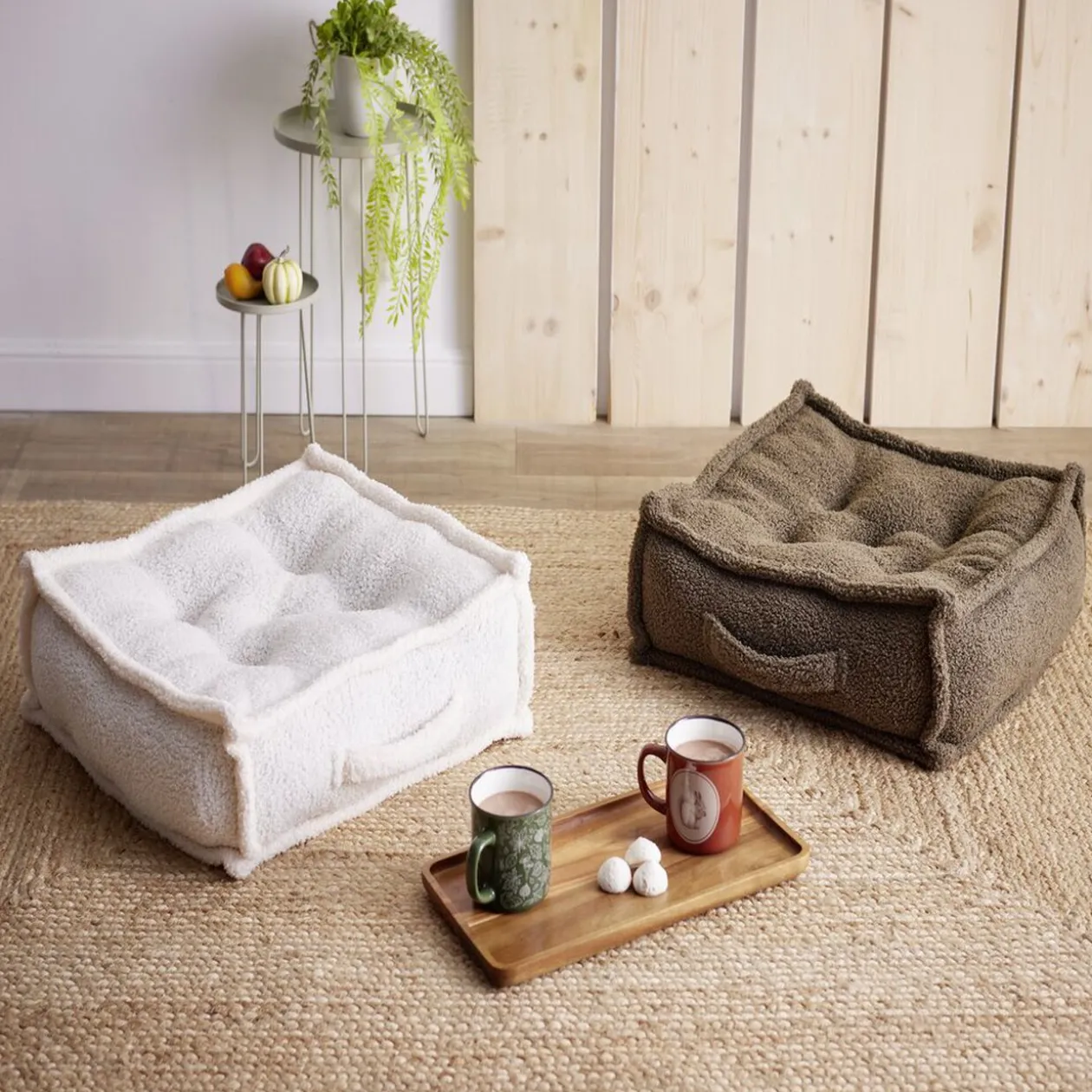 Coussin de sol en tissu bouclette rouge rooibos 45x45 cm