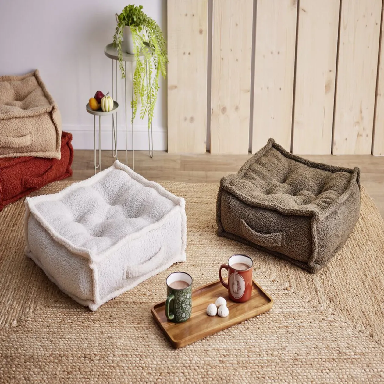 Coussin de sol en tissu bouclette beige 45x45 cm