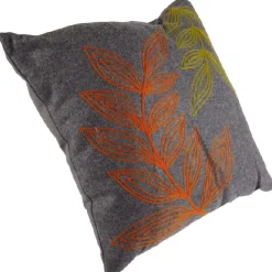 Coussin feuillages brodé muranu