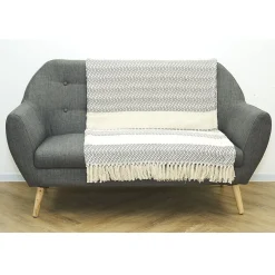 Jeté de canapé 170x250 cm design géométrique