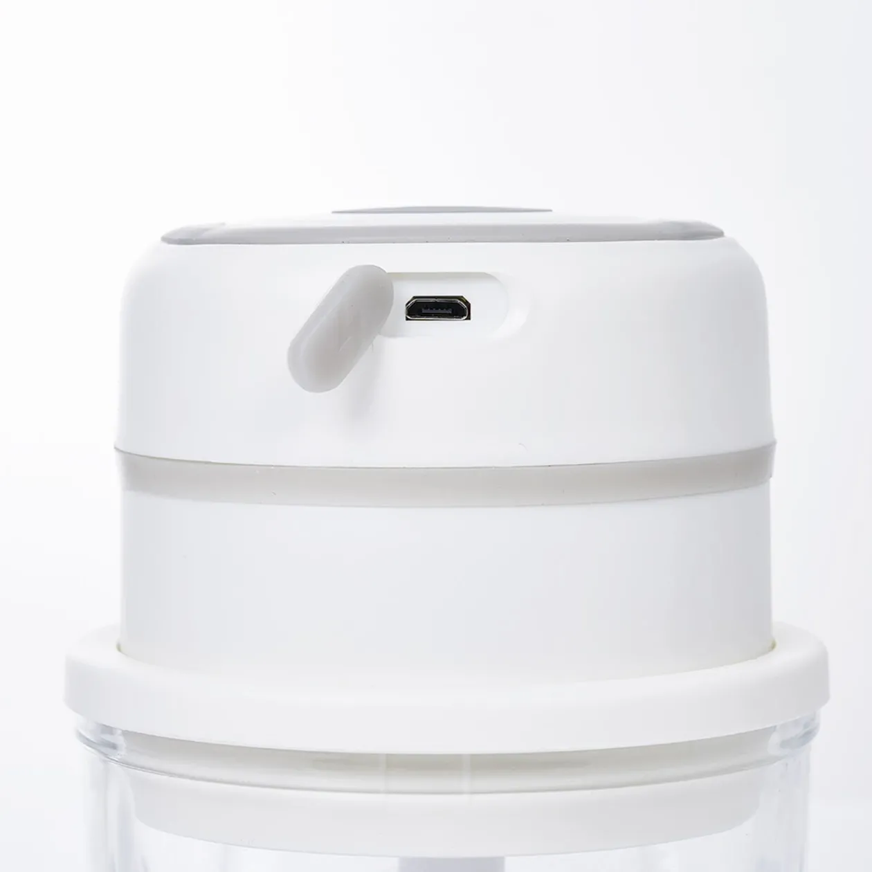 Mini hachoir rechargeable