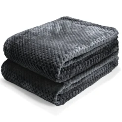 Plaid flanelle 130x160cm polyester - 4 coloris