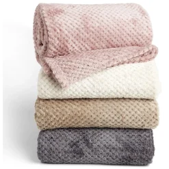 Plaid flanelle 130x160cm polyester - 4 coloris