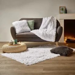 Plaid Shaggy effet fourrure