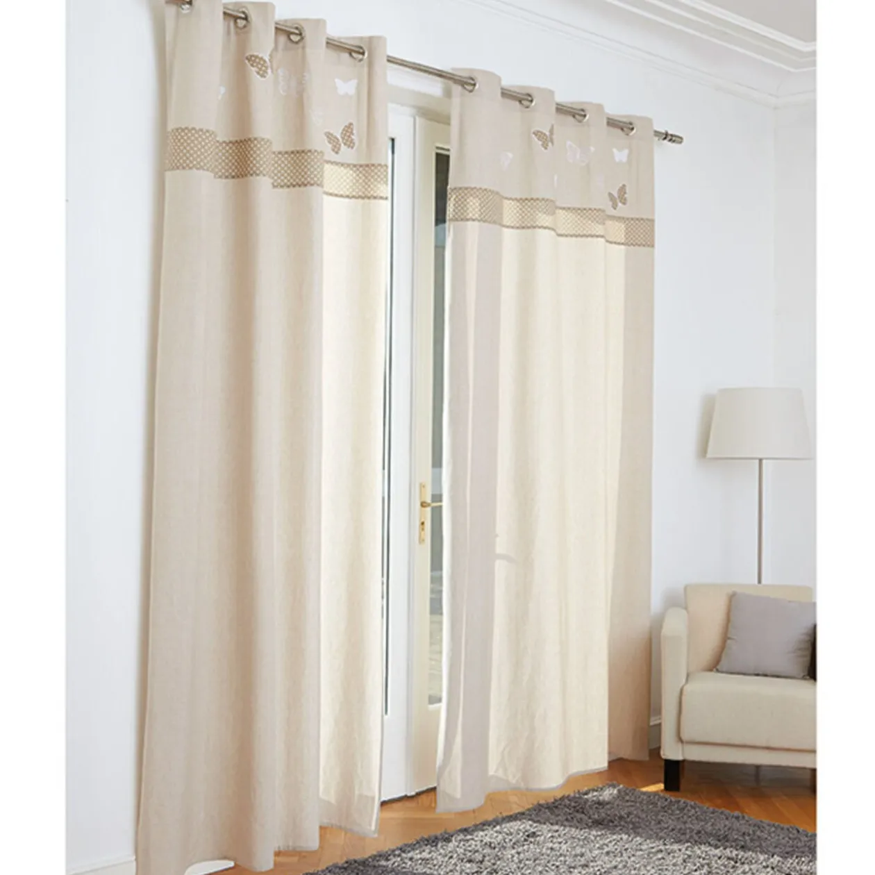 Rideau à oeillets beige design papillon