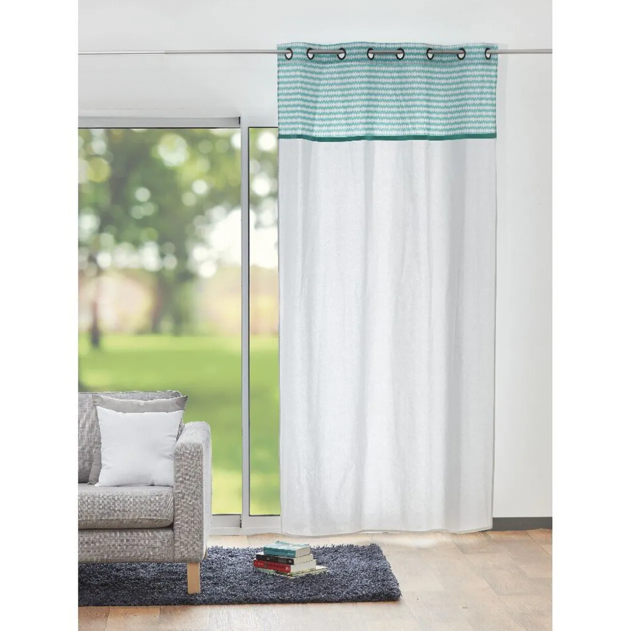 Rideau à oeillets blanc imprimé zig zag bleu turquoise