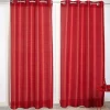 Rideau à oeillets rouge