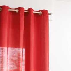 Rideau à oeillets rouge uni rayé