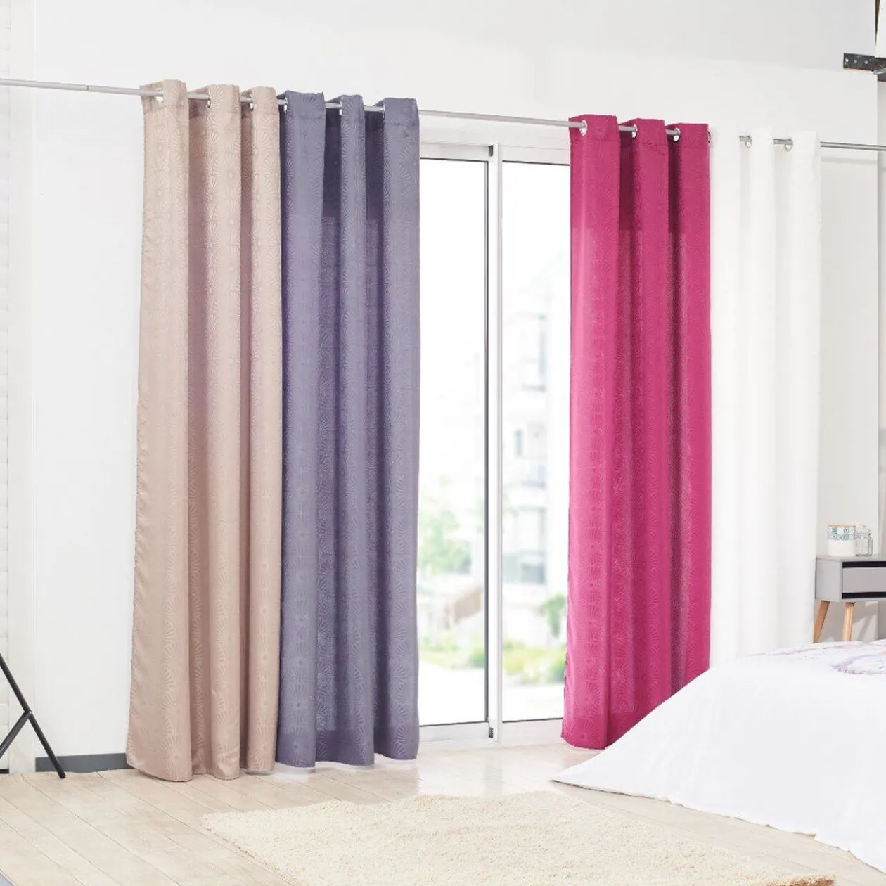 Rideau jacquard à oeillets