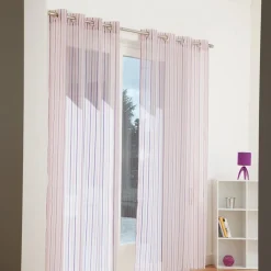 Rideau voilage à oeillets