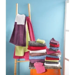 SERVIETTE DE BAIN COULEUR VERT CLAIR