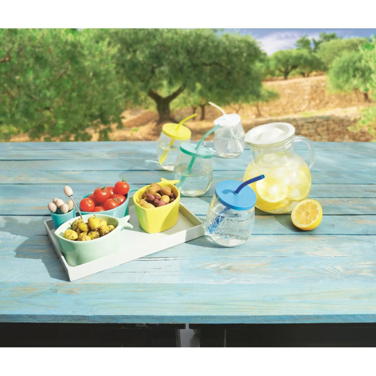 Set apéritif 10 pièces : 1 planche + 3 coupelles + 6 pics