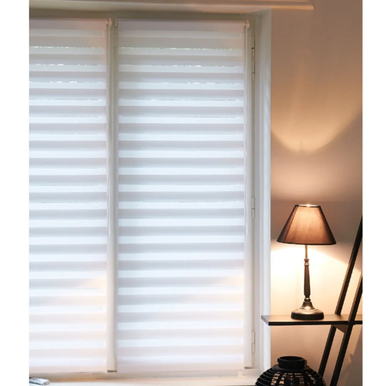 Store enrouleur blanc