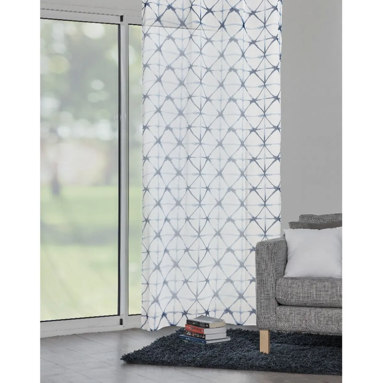 Voilage à oeillets Cyclade blanc et bleu imprimé losanges