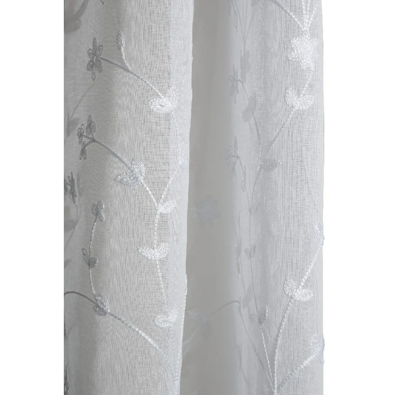 Voilage à oeillets motif brodé fleur blanc