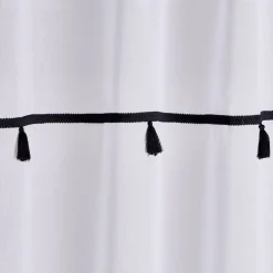 Voilage 140x240cm polyester blanc à pompons noirs